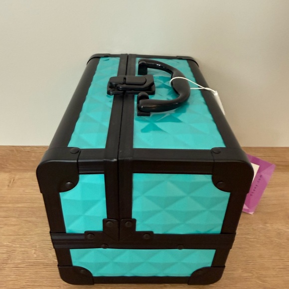 SHANY Turquoise Makeup Case - Picture 4 of 13